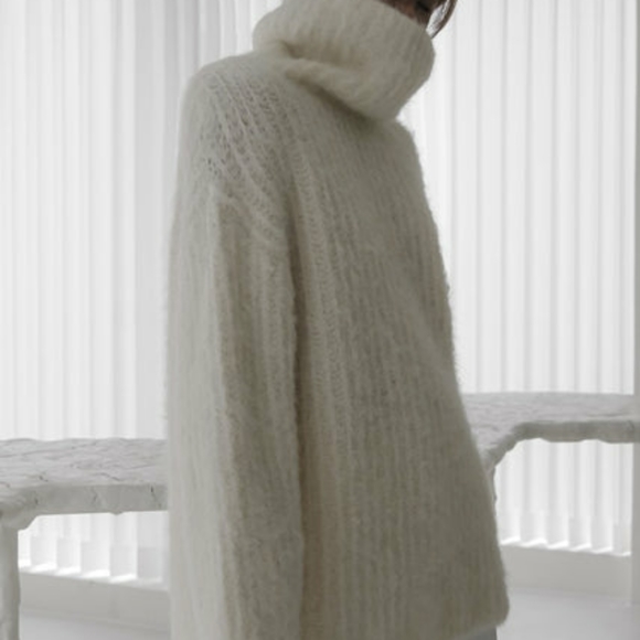 Zara Sweaters - Zara Oversized Knit Sweater - $20 Last Offer. Thanks.